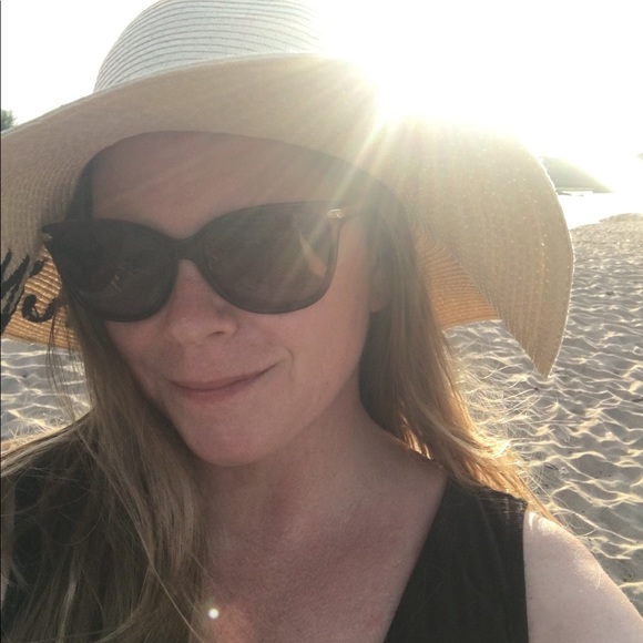 Meet your Posher, Heather - Picture 1 of 1